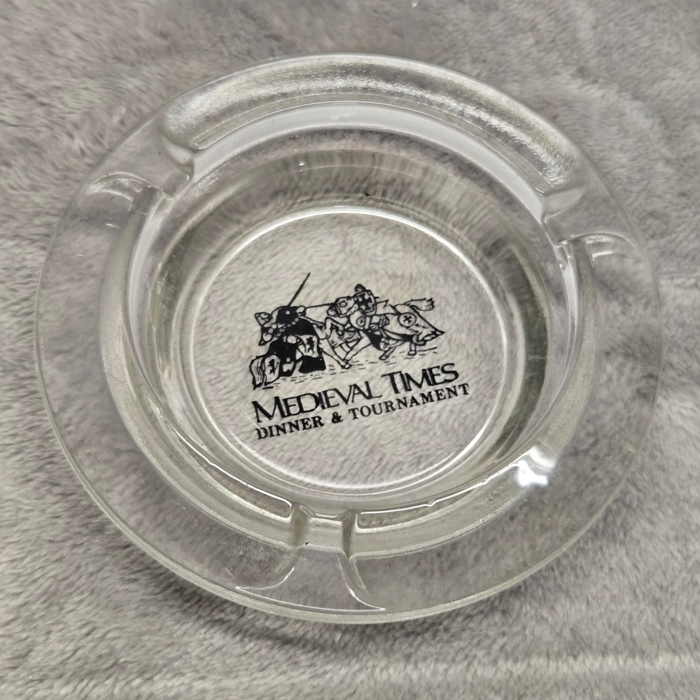 Medieval Times Dinner & Tournament Clear Glass Ashtray Jousting Knights Souvenir